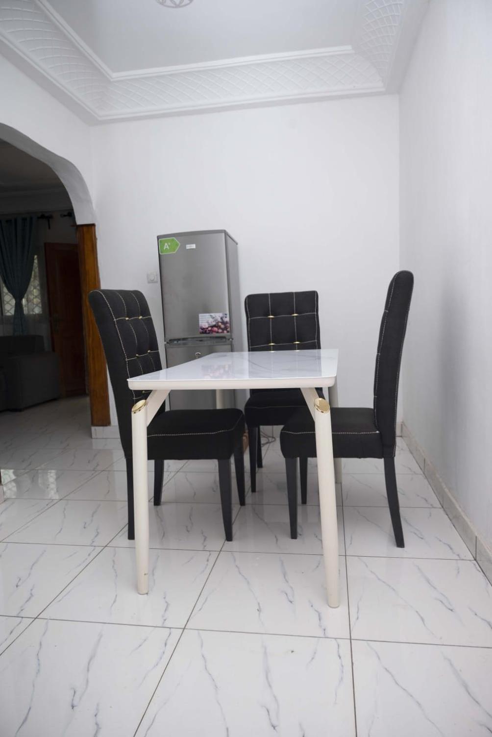Sweet Inn Limbe Buitenkant foto